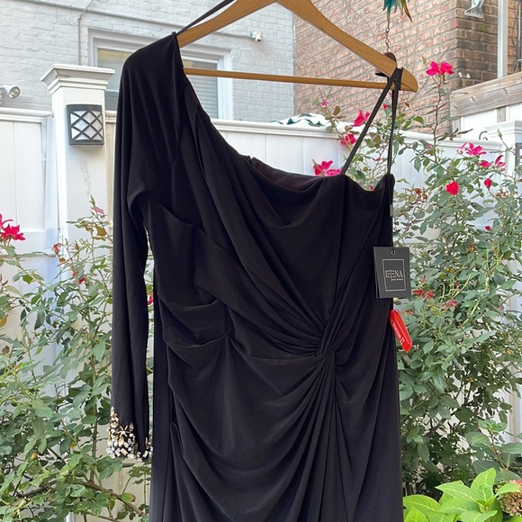 Mac Duggal - One Sleeve Beaded Cuff Side Twist Gown - Black 14 - Picture 3 of 16